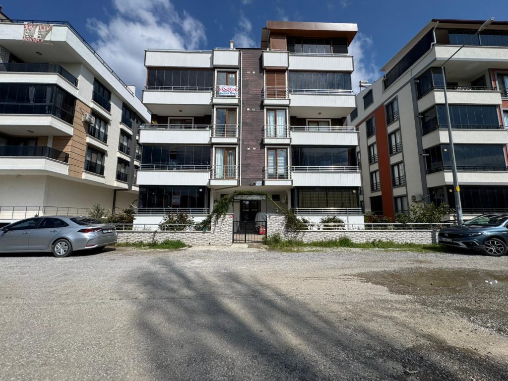 SEZGİN EMLAKTAN ÇİFT TERASLI GENİŞ KULLANIM SATILIK 4+1 DUBLEX